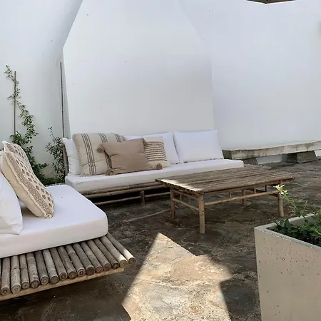 La Marquesa - Country In