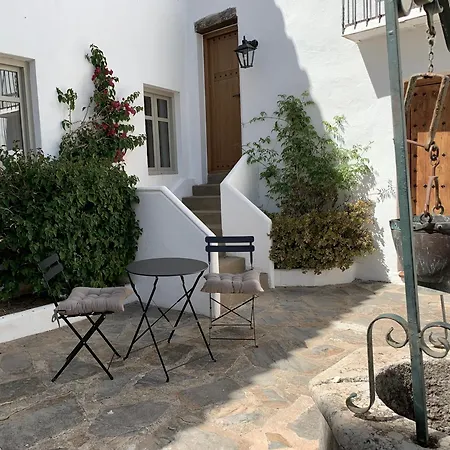 La Marquesa - Country In *