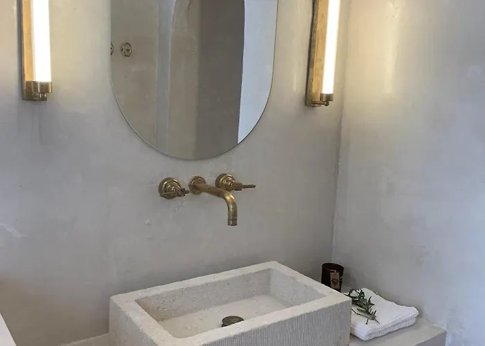 La Marquesa - Country In